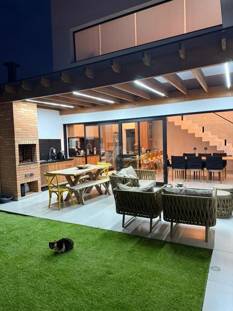 Casa à venda em Indaiatuba, Jardim Laguna, com 3 suítes, com 196.77 m², Jardim Laguna